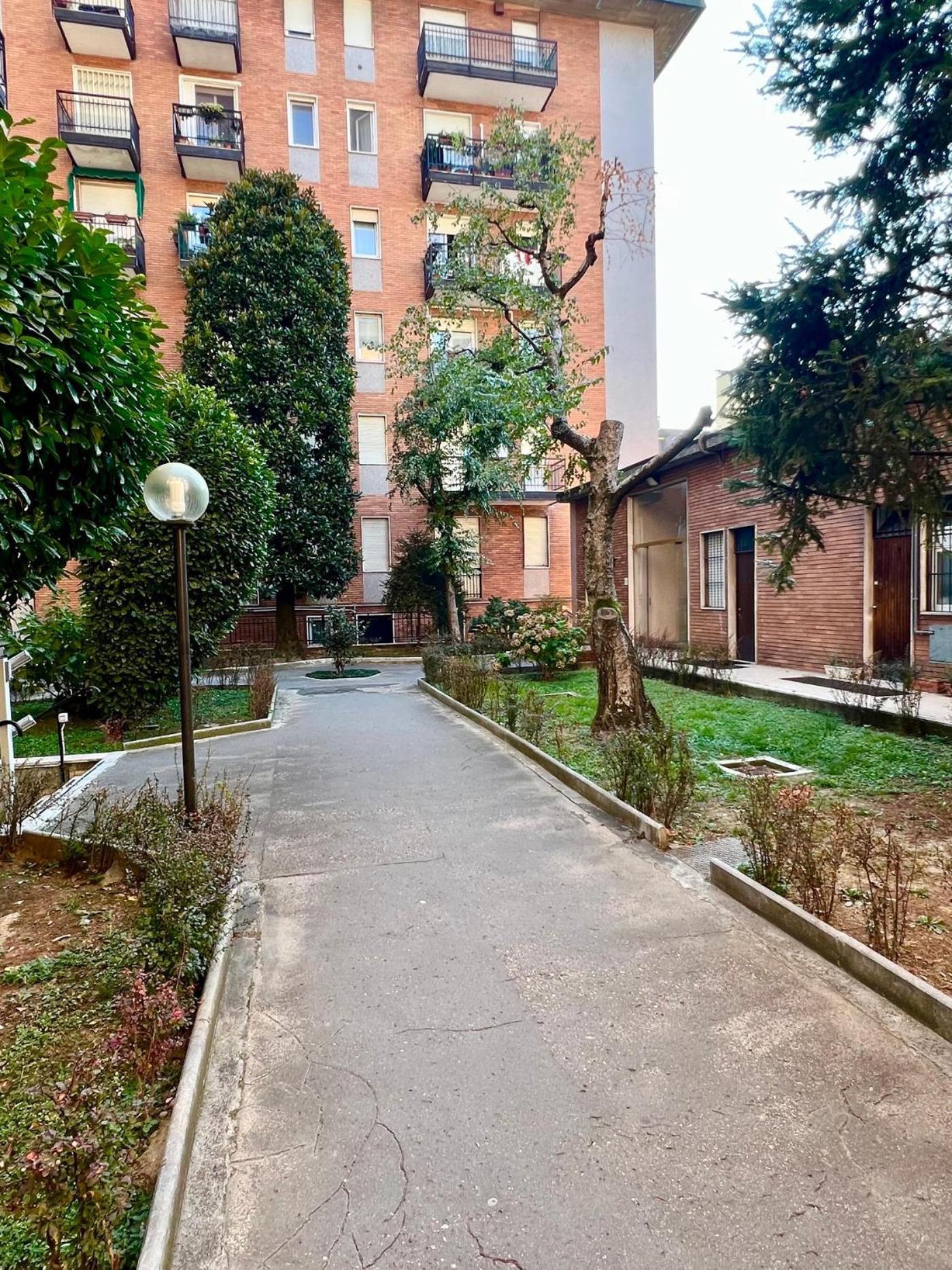 Moderno Ed Elegante Loft Con Balcone Apartment Milan Luaran gambar